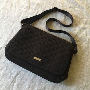 Wowza! Gorgeous Vera Bradley messenger bag.